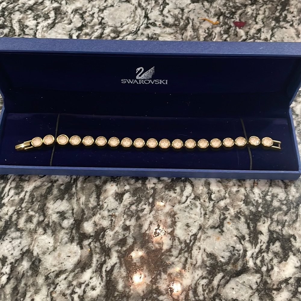Touchstone Antique Ivory Cream Ice Bracelet